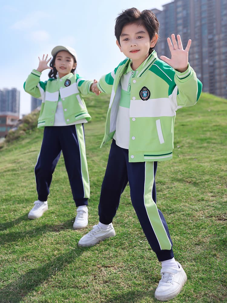 スタジャン 緑 学園風明るい春色スポーティ制服