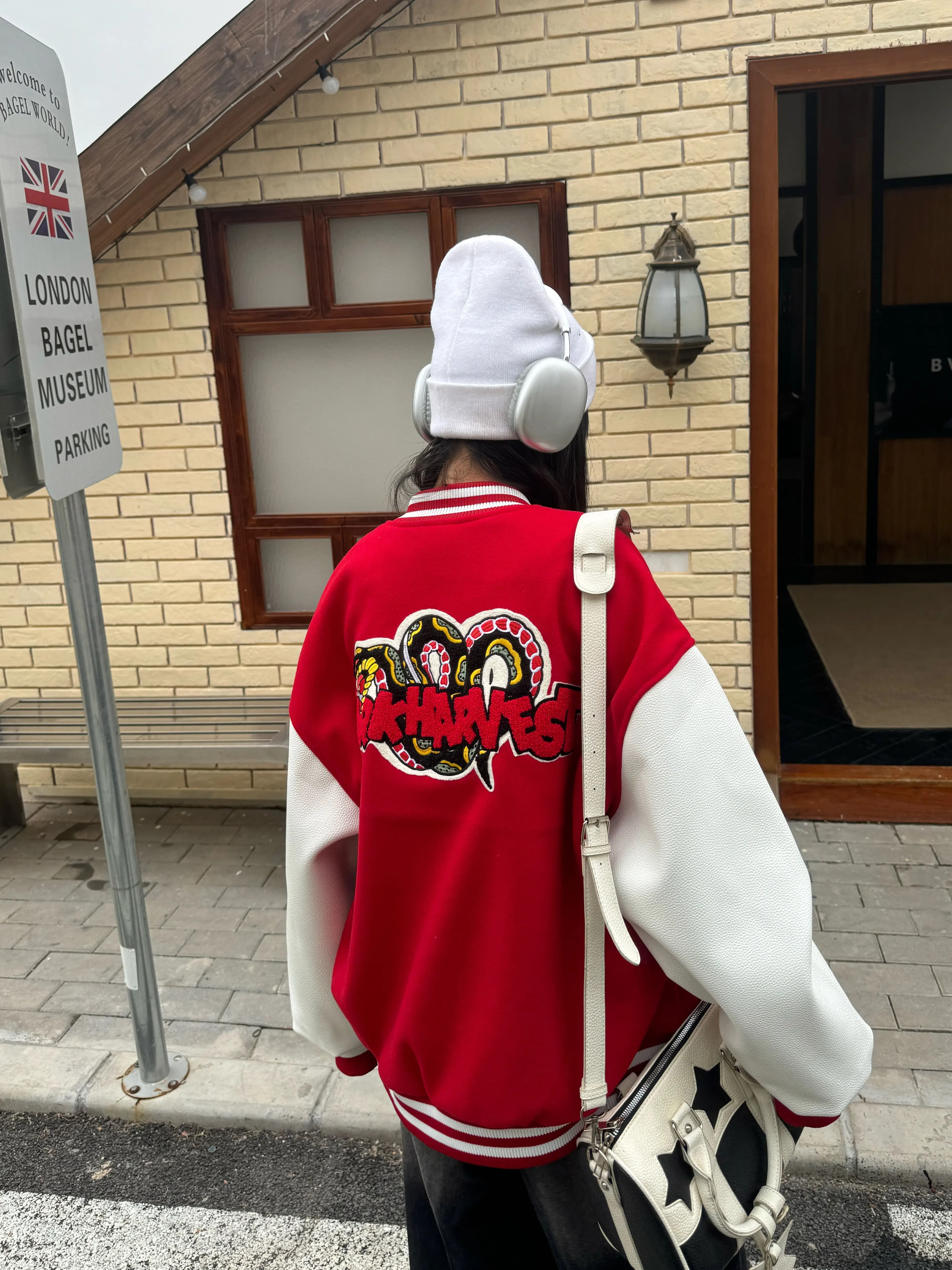 スタジャン 赤 ストリート風スタイリッシュ学院派